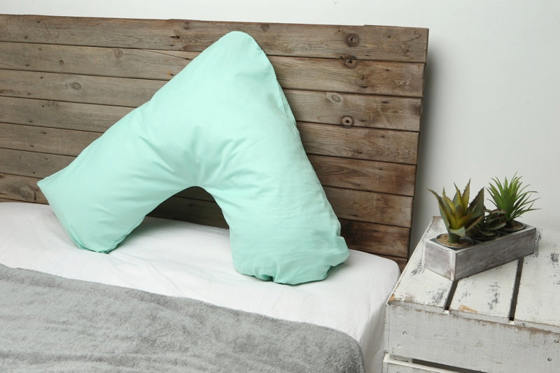 V-pillow with pillowcase in the color of your choice