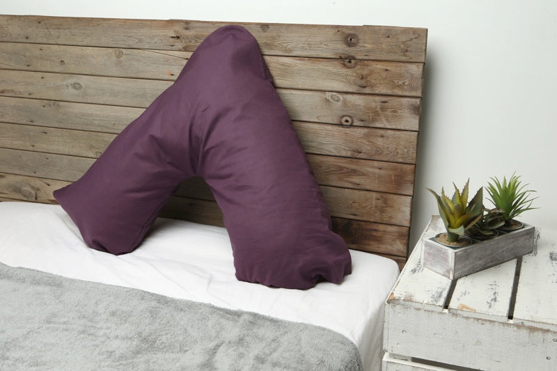 V-pillow with pillowcase in the color of your choice