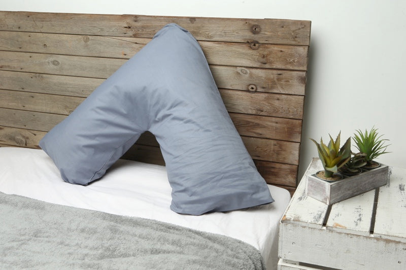 V-pillow with pillowcase in the color of your choice